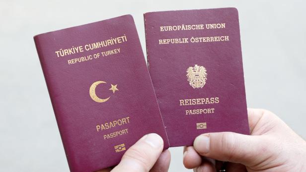 Doppelstaatsbürger: Wien gibt 18 Personen Pass zurück