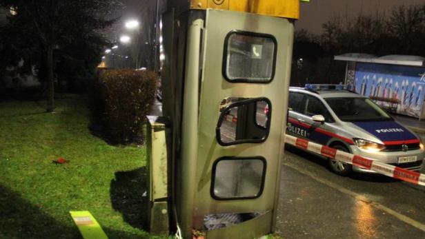 Unbekannter sprengte Telefonzelle in Wien