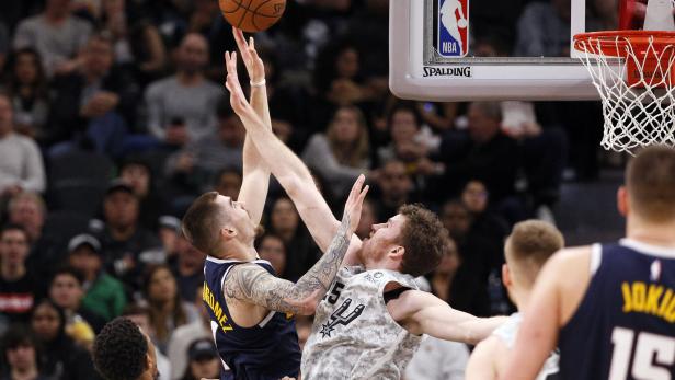 NBA: Denver Nuggets at San Antonio Spurs