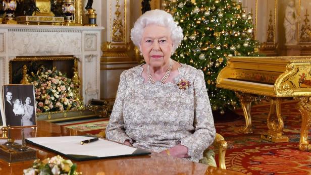 Die britische Königin Elizabeth II. rief in ihrer Weihnachtsansprache zu Frieden in aller Welt auf.