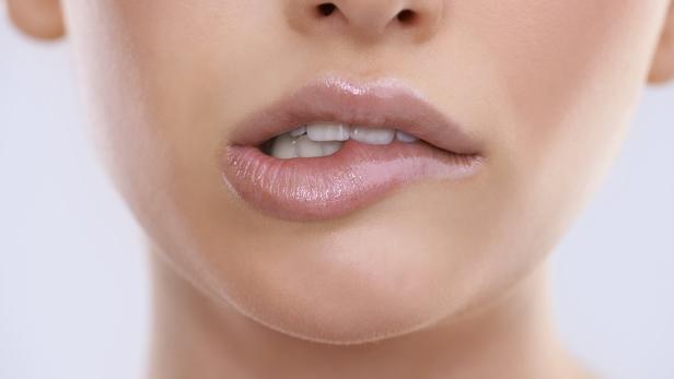 An Mimik und Gestik lassen sich Zweifel häufig ablesen.