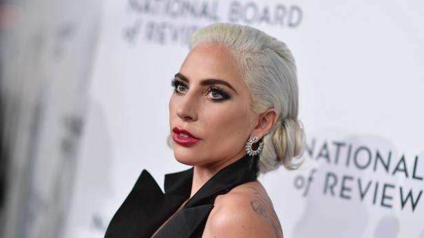 Lady Gaga möchte einen Song, der in Zusammenarbeit mit R. Kelly entstanden war, von Streaming-Plattformen löschen.