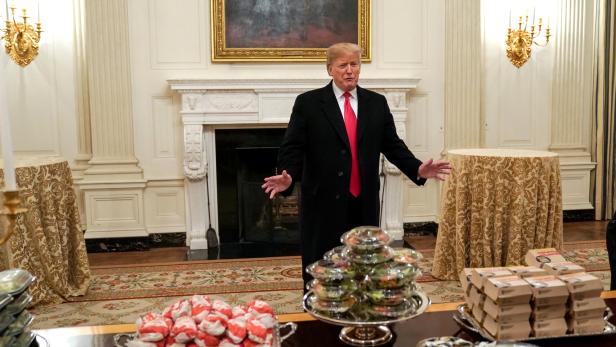 Donald Trump versorgte Sportler am Montag im Weißen Haus mit Fast Food.