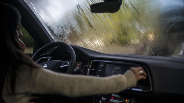 Autofahren im Winter: So heizt man richtig