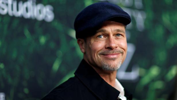 Nach dem Rosenkrieg mit Angelina Jolie soll Brad Pitt neu verliebt sein.