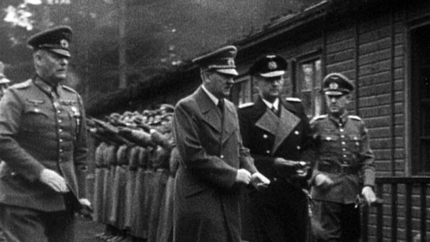 Dilettant in Kriegsführung: „GröFaZ“ Adolf Hitler