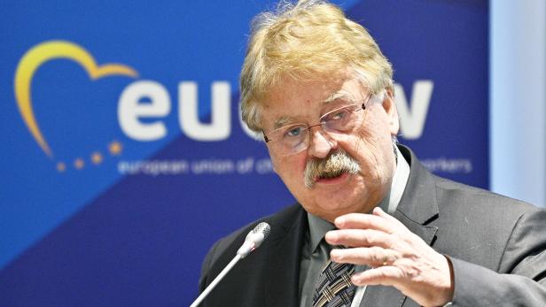 Elmar Brok soll EU-Gelder doppelt kassiert haben