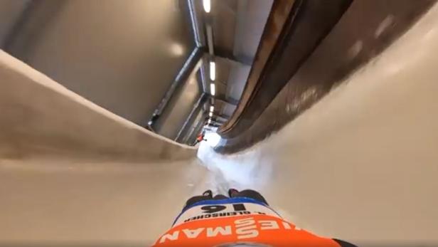 Video: Mit 140 km/h durch den Eiskanal