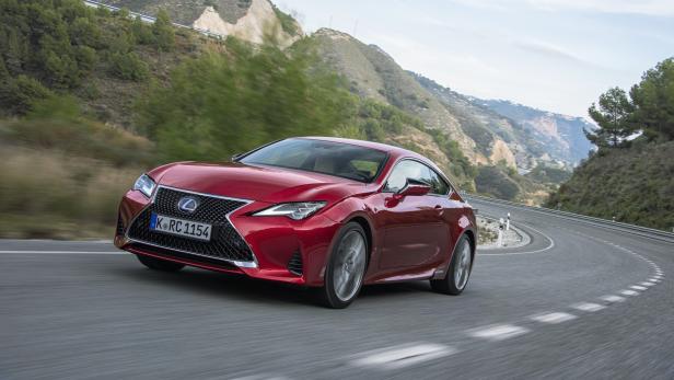 Neuer Lexus RC 300h: Stufenlos zum Drehzahlgipfel