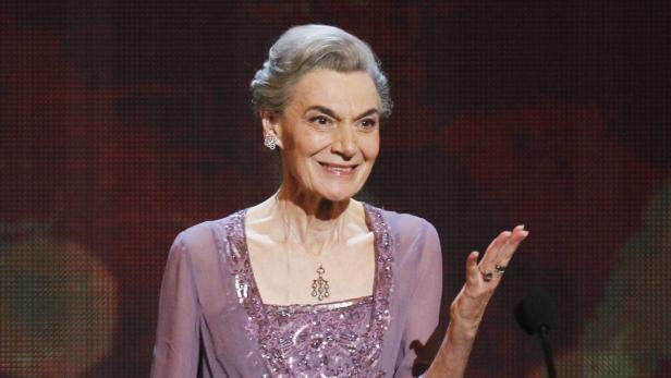 File photo of actress Seldes accepting her lifetim