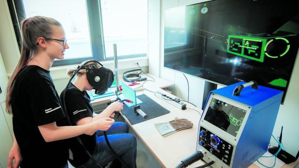 Lehre bei Siemens: Wo die virtuellen Funken fliegen