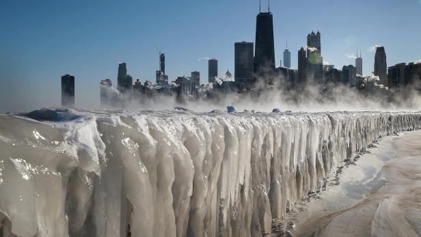 Blick auf das tiefgefrorene Chicago.