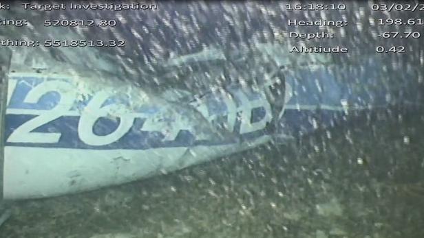 Leiche im Wrack des Flugzeugs von vermisstem Sala entdeckt