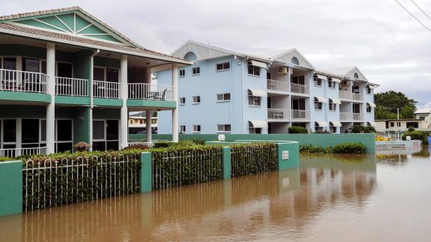 Überflutete Apartmenthäuser in Townsville.