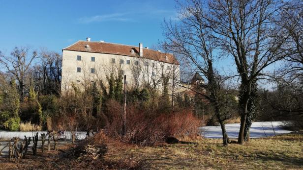 Wertvolle Kunstgegenstände in Waldviertler Burg erbeutet