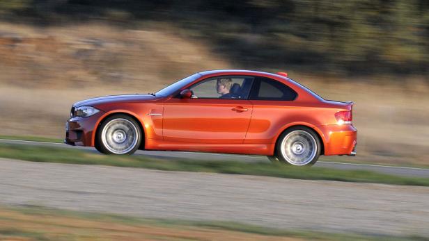 BMW 1er M Coupé: Kraftlackel