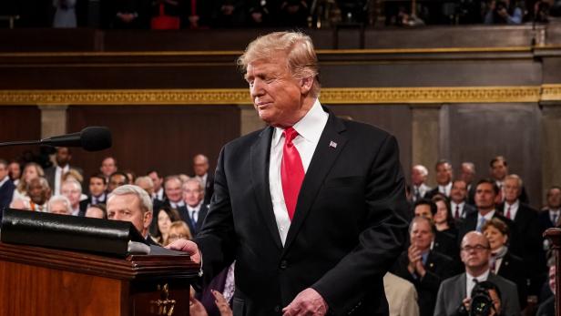 Trumps Krawatte machte sich mal wieder selbstständig