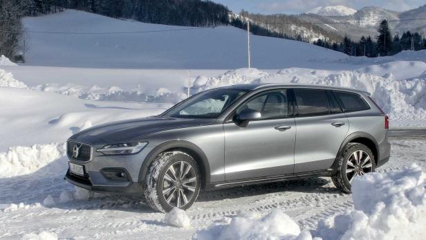 volvo-v60-cross-country-2019.jpg