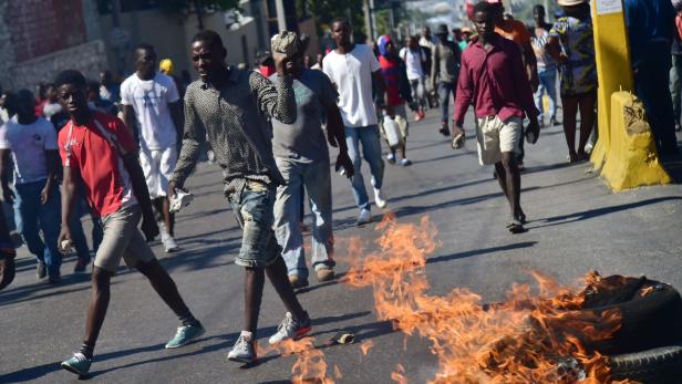 Proteste in Haiti legen öffentliches Leben lahm