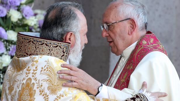Annäherung der Kirchen: Papst Franziskus mit Armeniens Karekin II.