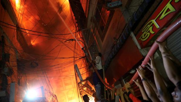 Das Haus in Dhaka stand lichterloh