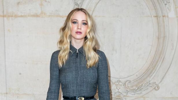 Jennifer Lawrence ging als (stylishe) graue Maus
