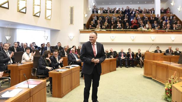 Auf Hans Peter Doskozil entfielen bei der Wahl zum Landeshauptmann 20 von 33 abgegebenen Stimmen.