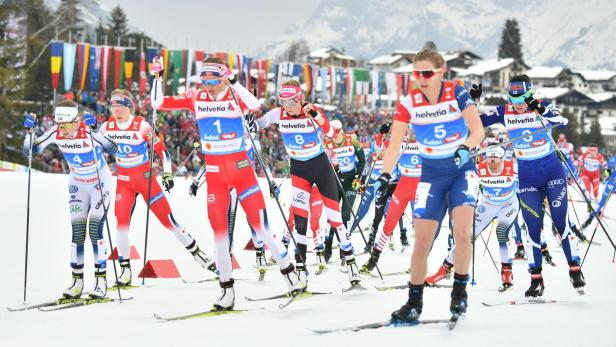 NORDISCHE SKI WM 2019 IN SEEFELD: LANGLAUF 30 KM MASSENSTART / DAMEN: START / STADLOBER (AUT)