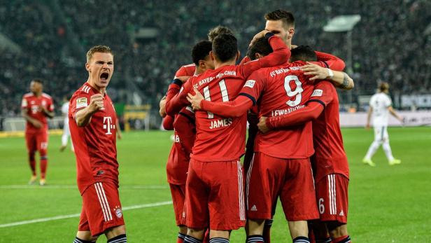 Bayern deklassiert Gladbach und zieht mit Dortmund gleich