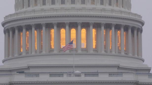 FILE PHOTO: U.S. Capitol building is seen on the morning of the 2018 U.S. midterm election in Washington