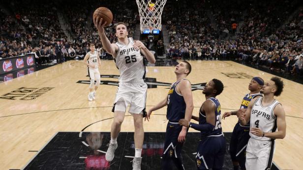 NBA: Denver Nuggets at San Antonio Spurs