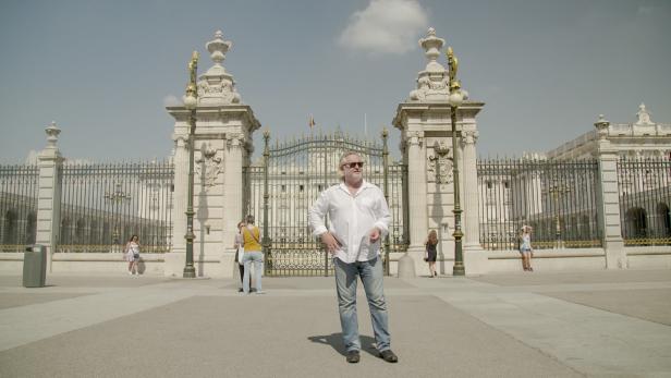 Gregor Seberg vor dem Königspalast in Madrid.