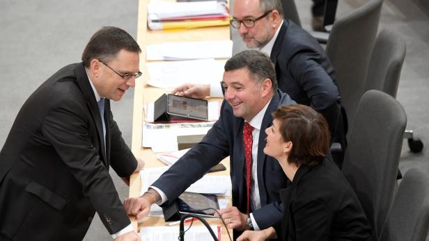 Der ÖVP-Klub (hier Wöginger im Gespräch mit Rendi-Wagner, Leichtfried und Drozda) kündigte Rekurs an