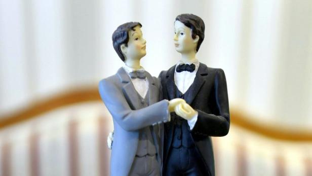 Evangelische Kirche will homosexuelle Paare künftig segnen