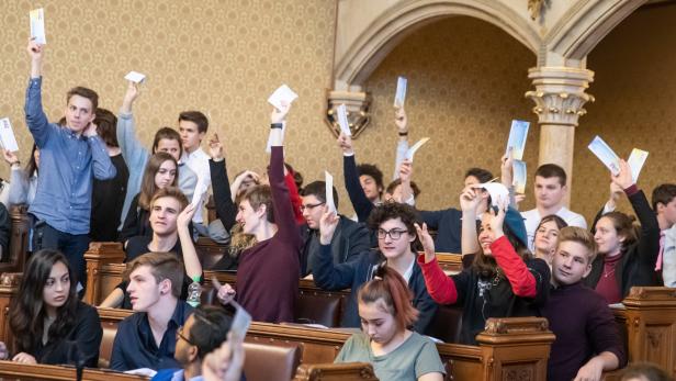 Heute tagt das erste echte Schülerparlament