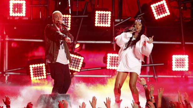 Singen über häusliche Gewalt: Eminem und Rihanna (hier im Bild 2014 bei den MTV Movie Awards in Los Angeles)