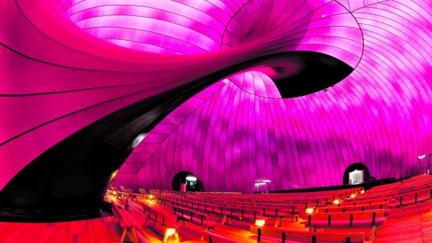 Die aufblasbare Konzerthalle entwarf Isozaki mit Anish Kapoor für das Lucerne Festival ARK NOVA 2013 in Miyagi