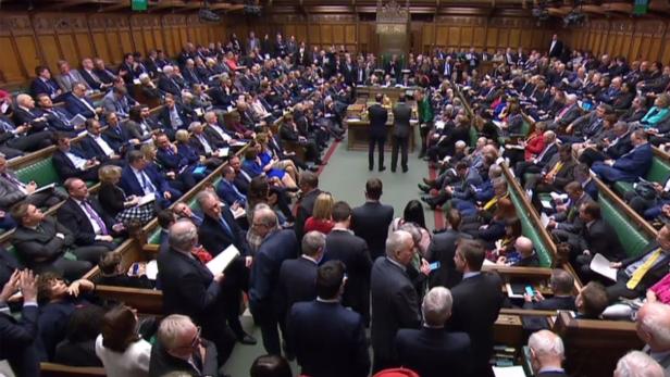 Brexit-Chaos: Britisches Parlament stimmt klar für Verschiebung