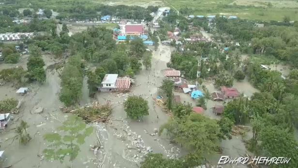 Mehr als 50 Tote nach Sturzflut und Erdrutschen in Indonesien