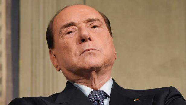 Silvio Berlusconi im Krankenhaus 