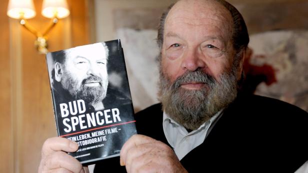 epa02685795 Italian actor Bud Spencer (born Carlo Pedersoli) poses for photographs as he presents his autobiography &#039;My Life, My Films&#039; in Berlin, Germany, 13 April 2011. EPA/BRITTA PEDERSEN