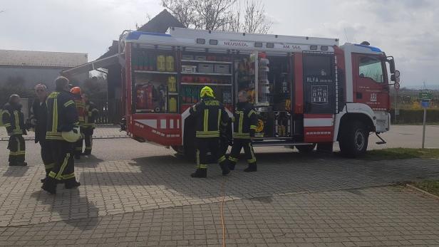 Die Freiwillige Feuerwehr Neusiedl am See traf kurz nach Alarmierung am Einsatzort ein.