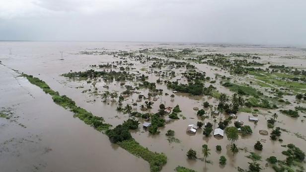 Zyklon in Mosambik: "Menschen hocken auf Bäumen und Dächern"