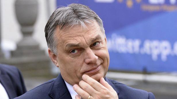 Suspendierung: EVP zeigt Orbán die Gelbe Karte