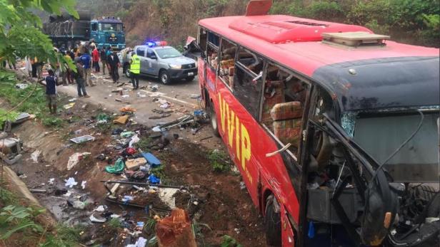 Mindestens 60 Tote bei Busunglück in Ghana