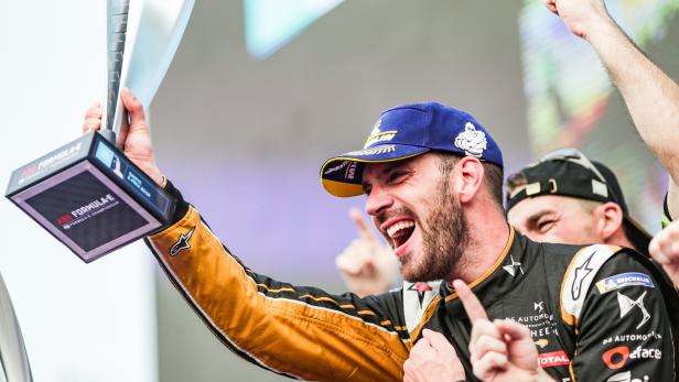 Formel E: Vergne gewinnt turbulentes Rennen in Sanya