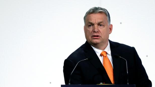 Trotz Suspendierung: Orban könnte Plakat-Kampagne fortsetzen