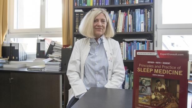 &quot;Wir verstehen zunehmend die Langzeitfolgen von chronisch gestörtem Schlaf&quot;, sagt Birgit Högl.