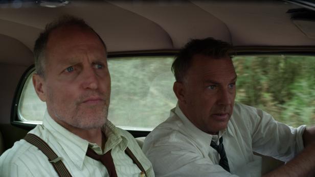 Woody Harrelson und Kevin Costner in &quot;The Highwaymen&quot;, ab sofort bei Netflix.