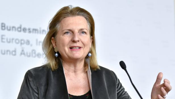 Außenministerin Karin Kneissl wollte das Kind zur Großmutter nach Österreich holen.